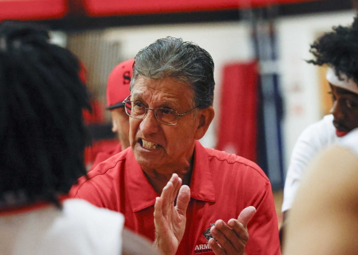SAC Head Coach Jimmy Alcala talks to his team Wednesday at SAC’s Chandler Physical Education Center. Photo by Thomas Solis.
