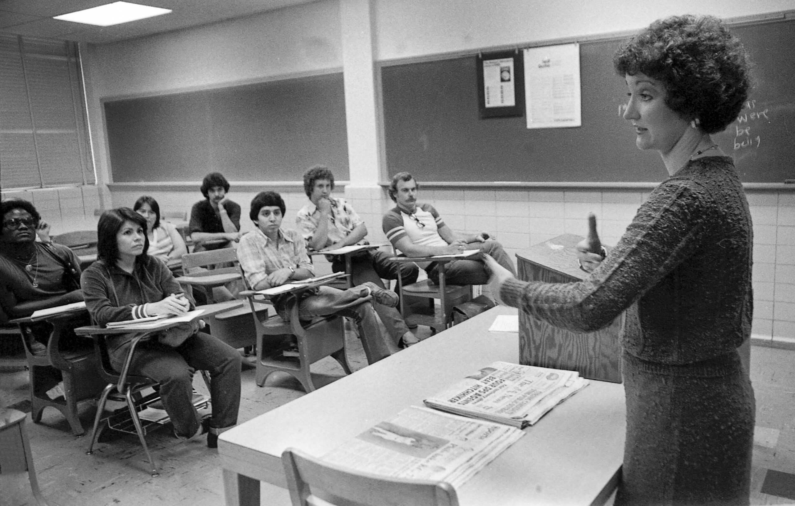Marianne Odom lectures in an Introduction to Mass Communications class. Archive photo.